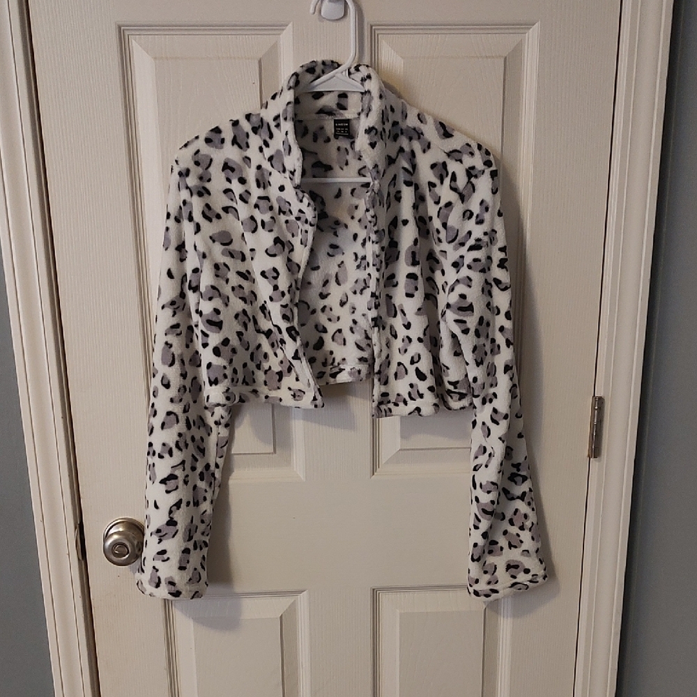 SHEIN Black and White Teddy Jacket with Leopard Print